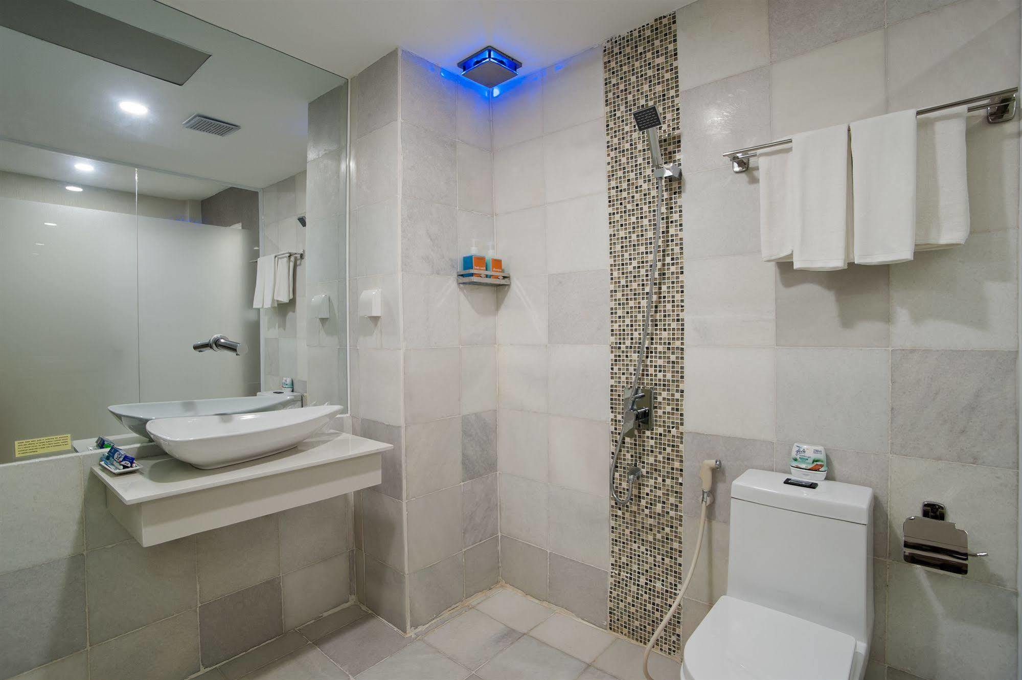Hong Kong Kaiteki Hotel Bandar Ho Chi Minh Luaran gambar