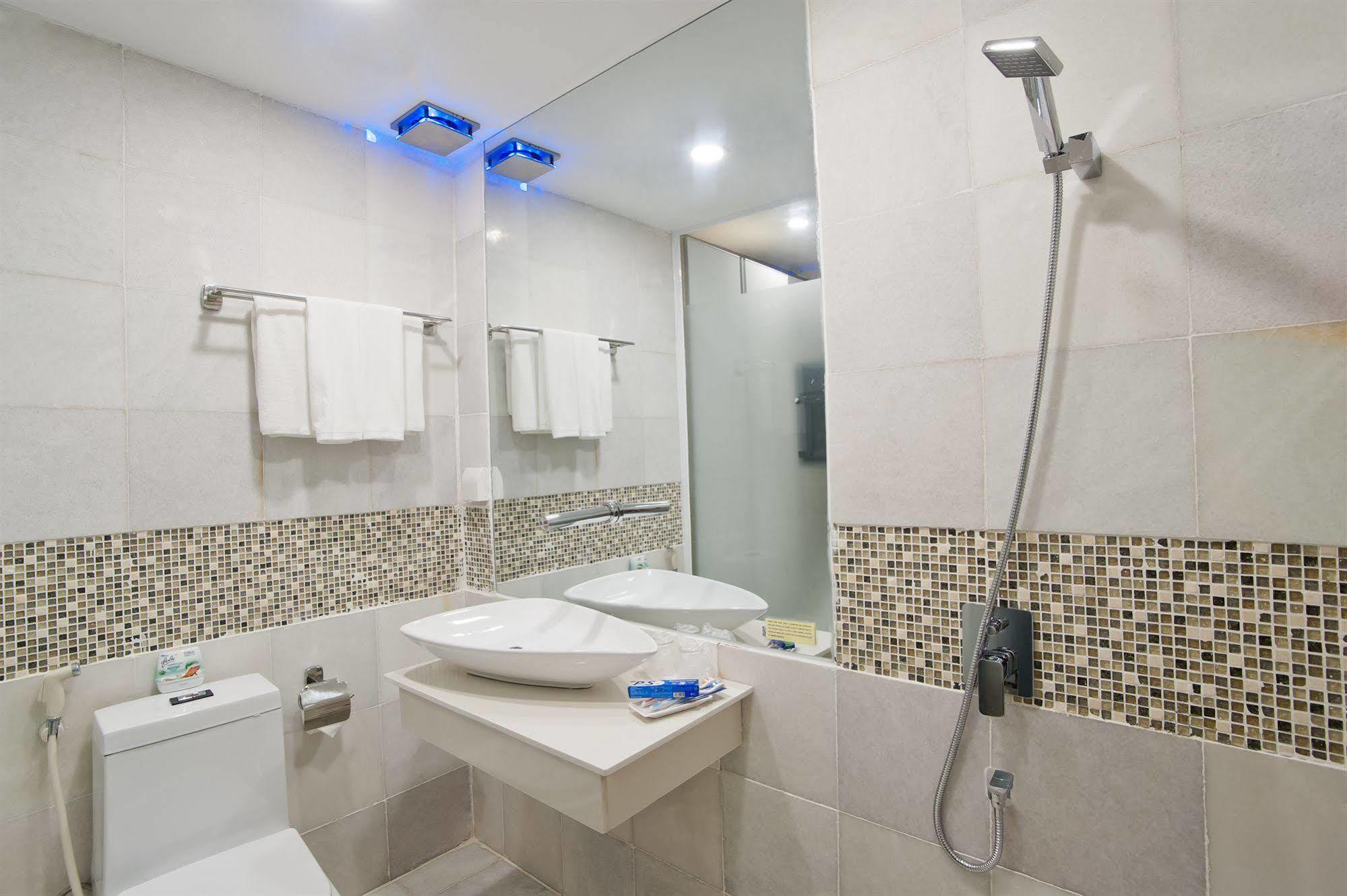 Hong Kong Kaiteki Hotel Bandar Ho Chi Minh Luaran gambar